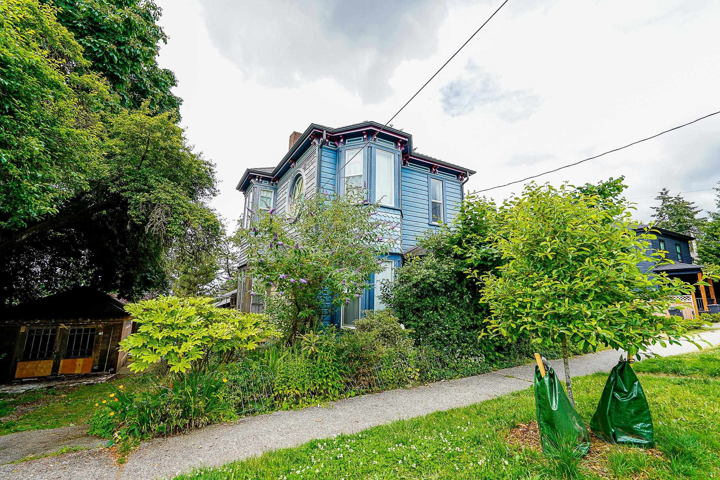 I have sold a property at 328 ELEVENTH ST in New Westminster
